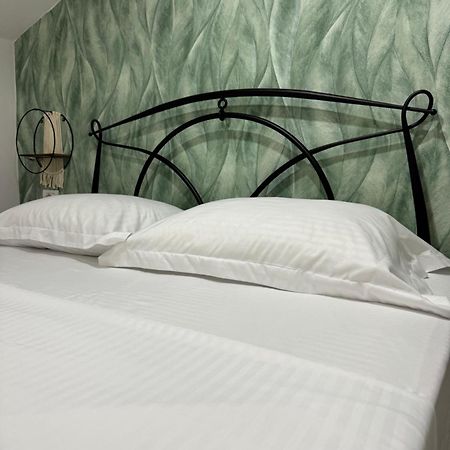 Guest House Himaj Berat Extérieur photo